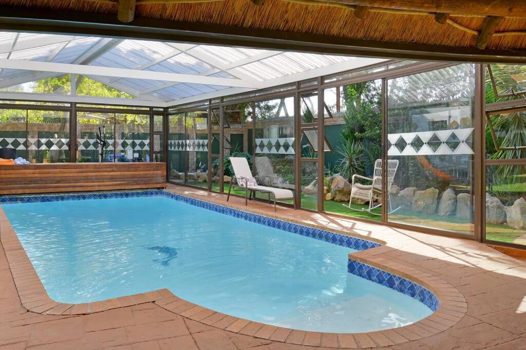 קייפטאון Mawethu Peaceful Garden With Covered Pool And Braai Area מראה חיצוני תמונה
