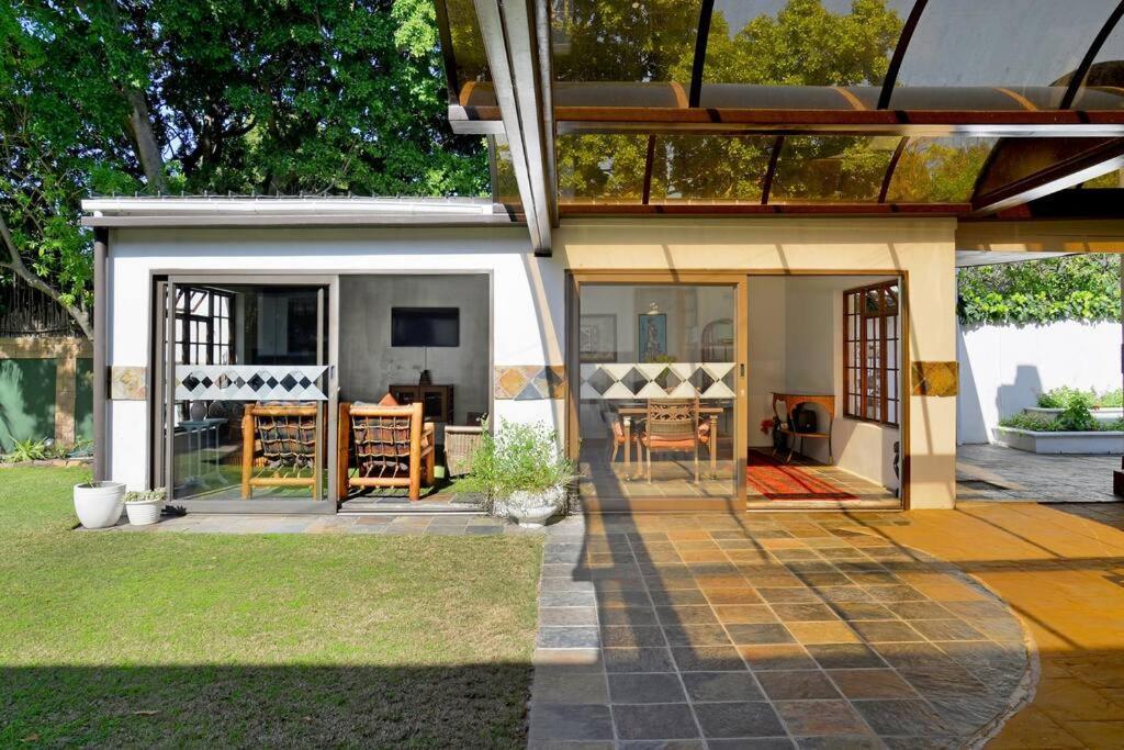 קייפטאון Mawethu Peaceful Garden With Covered Pool And Braai Area מראה חיצוני תמונה