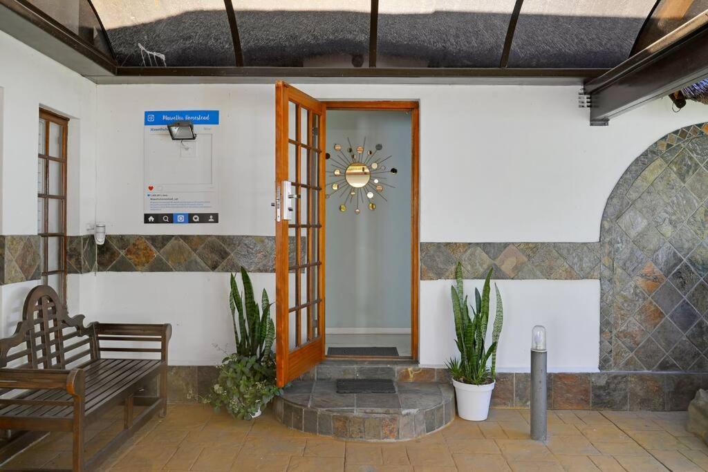 קייפטאון Mawethu Peaceful Garden With Covered Pool And Braai Area מראה חיצוני תמונה